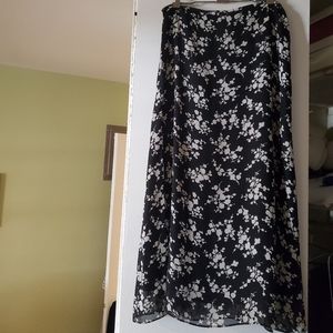 Jones New York Women's long lined skirt